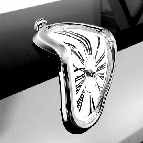 Schmelzende Uhr
